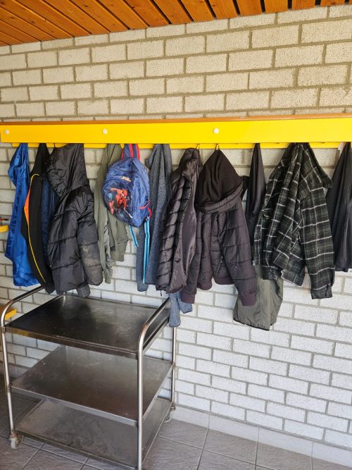Vergeten kleding die opgehaald kan worden